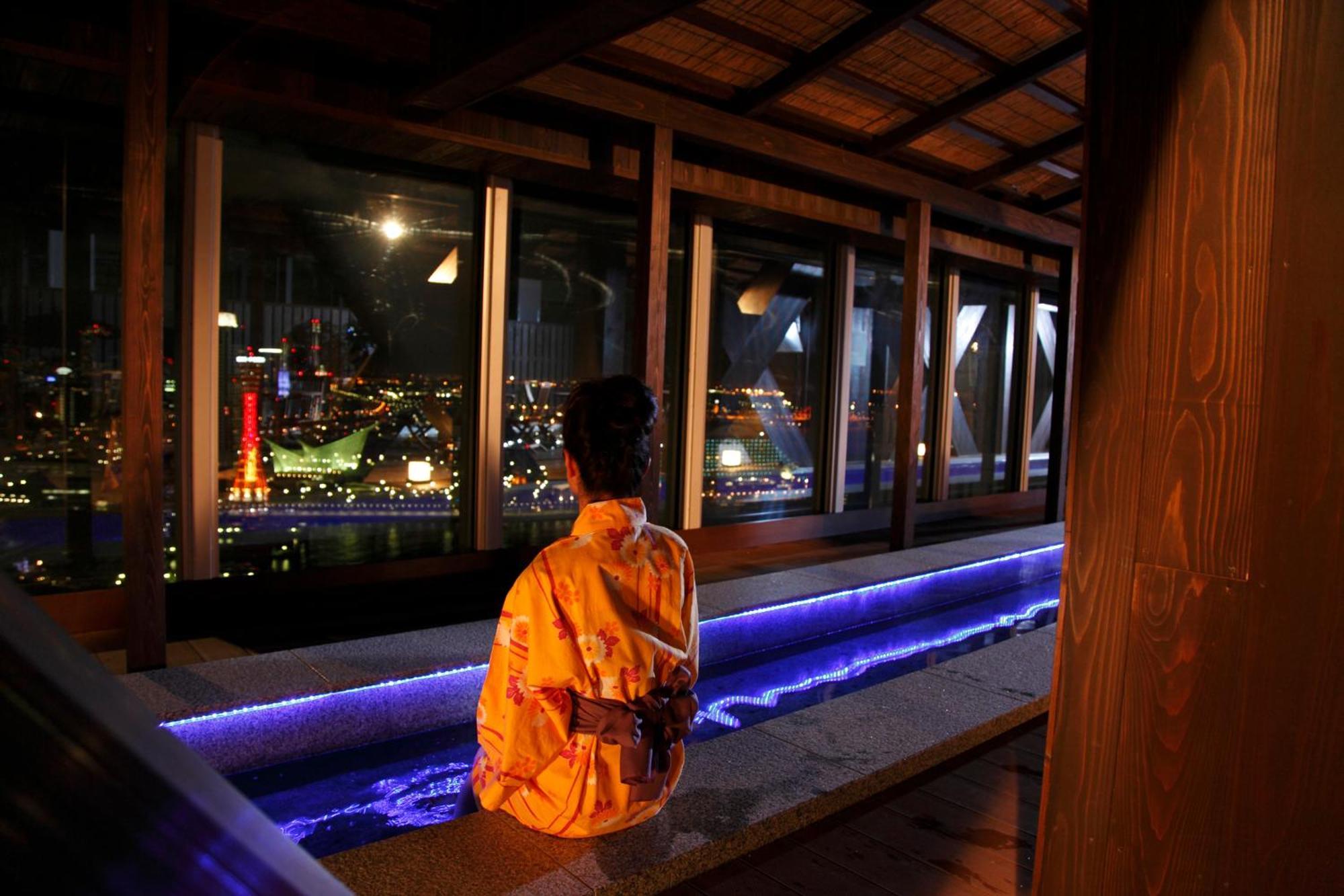 Готель Kobe Harbor Land Onsen Manyo-Club Екстер'єр фото