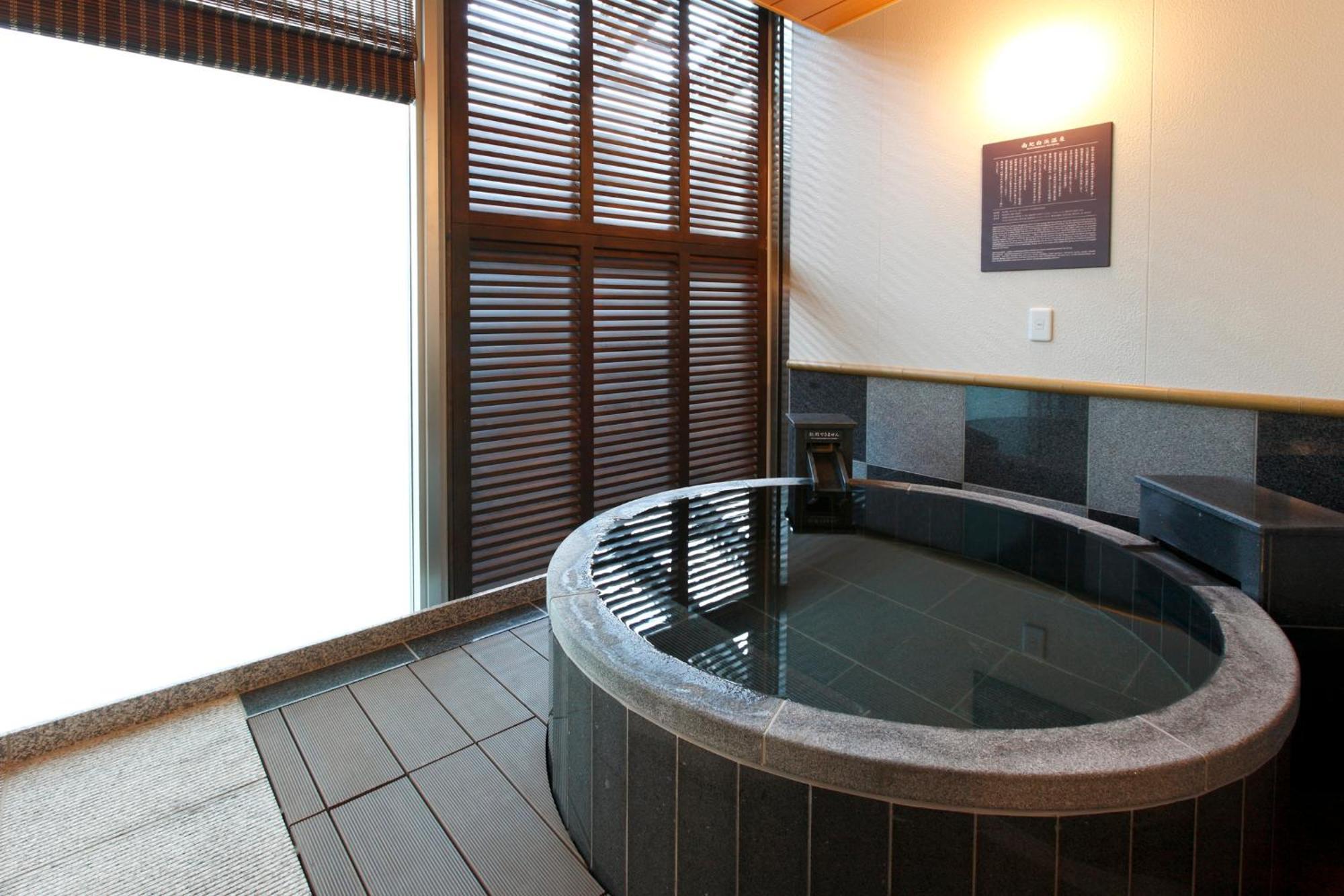 Готель Kobe Harbor Land Onsen Manyo-Club Екстер'єр фото