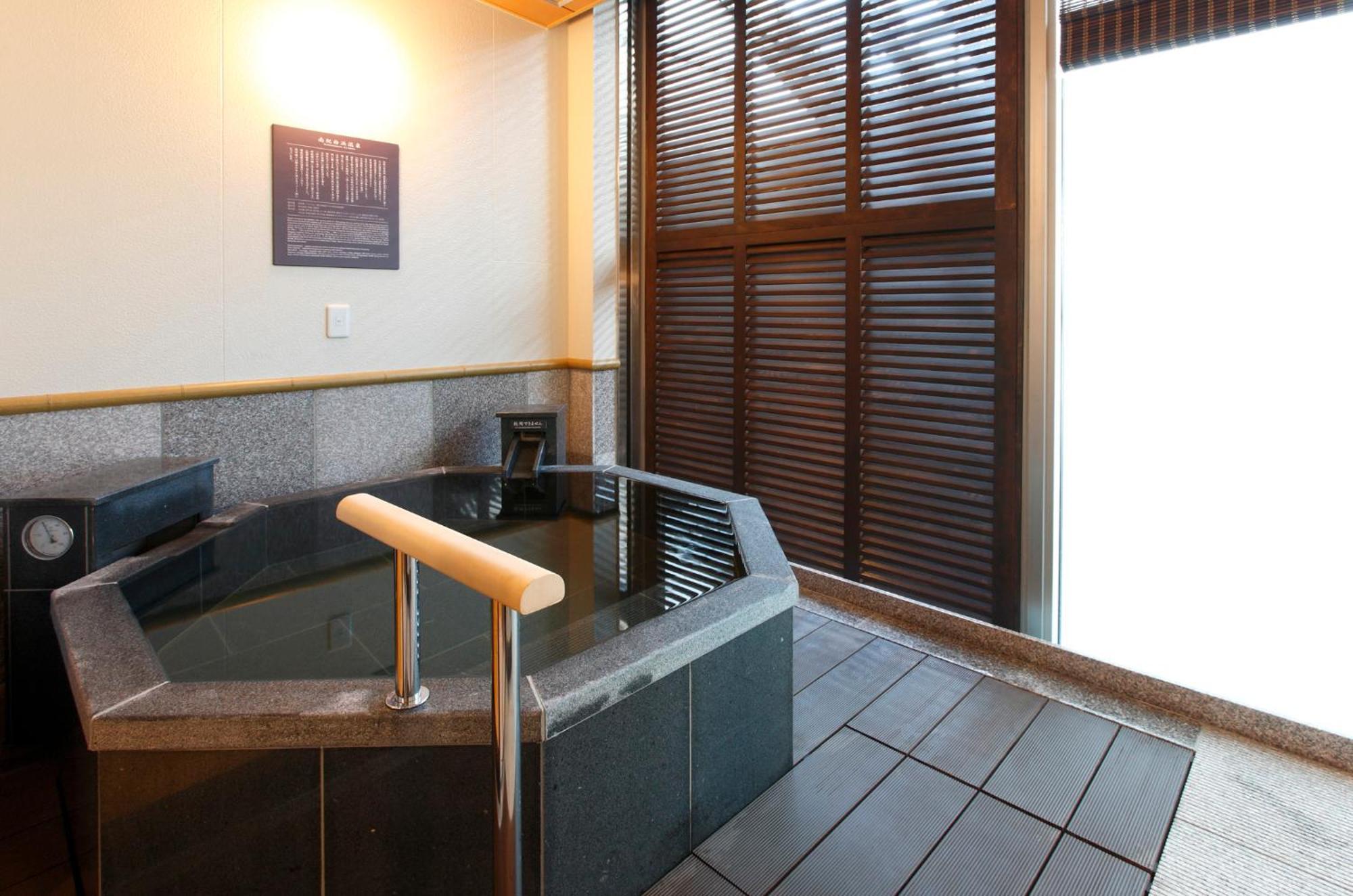 Готель Kobe Harbor Land Onsen Manyo-Club Екстер'єр фото